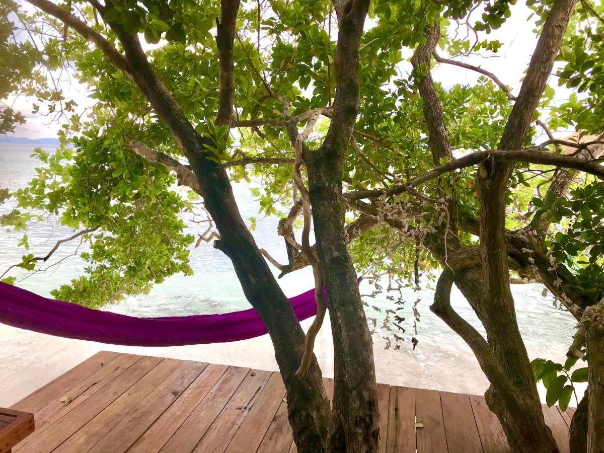 Tabari Dive Lodge Pulau Mansuar Exterior foto